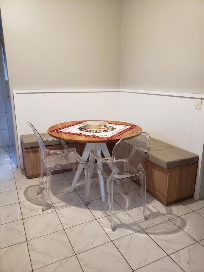 Lugar Encantador Com Patio, Proximo Ao Portico De Apartamento